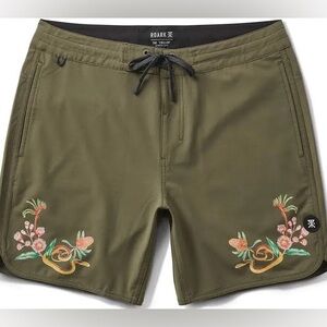 Roark The Chiller Scallop Boardshorts | Military | Size 32 | NWT